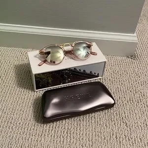 ST. LOUIS MIRRORED | PETAL 24K Krewe St. Louis Sunglasses - Petal 24k | Garmentory main image 2